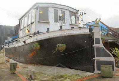 LeedsOrbit2019DryDockPubLeicester408JonathanCalder.jpg